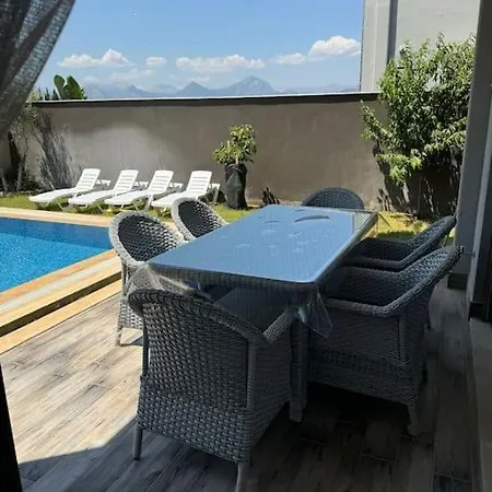 Villa Naz